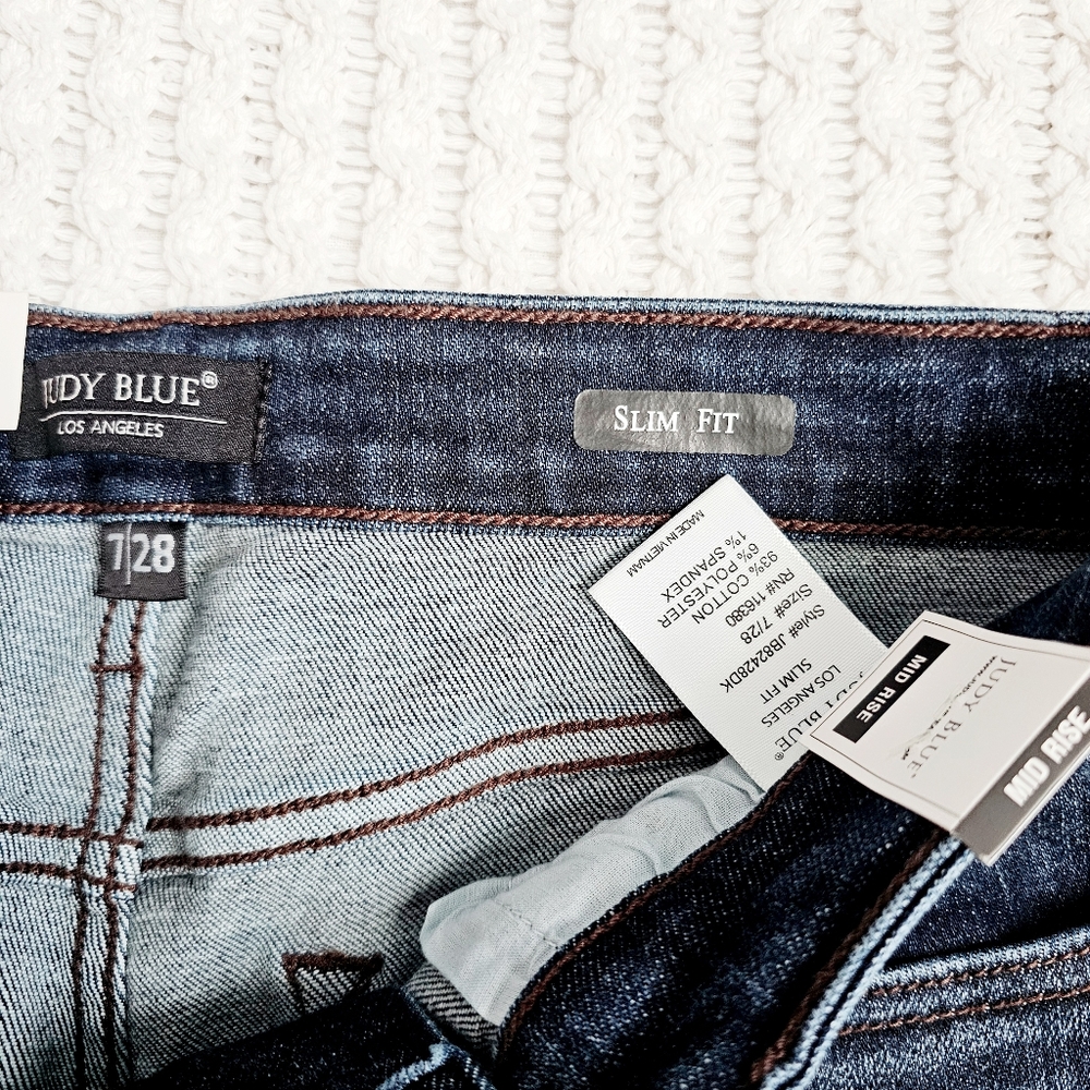 Judy Blue Mid Rise Dark Wash Slim Fit Denim Jeans Cuffed 7/28 NWT - Picture 12 of 12